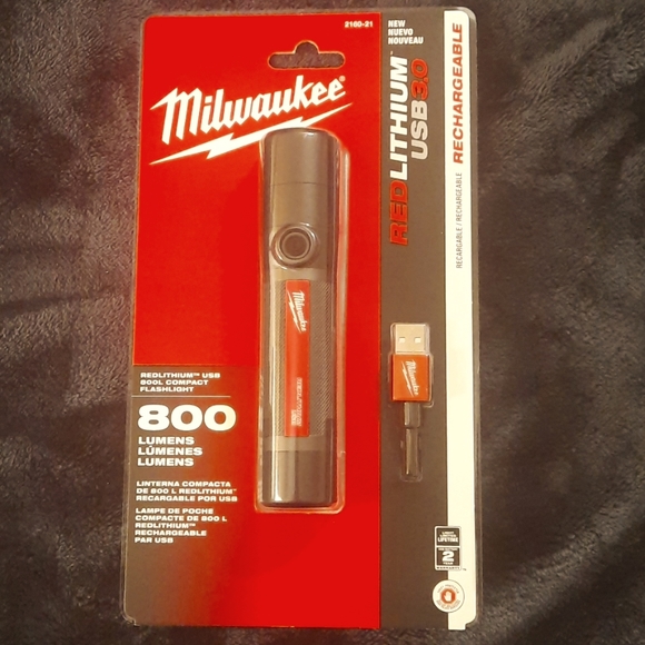 Milwaukee Red Lithium Flashlight USB 3.0 - Picture 1 of 5